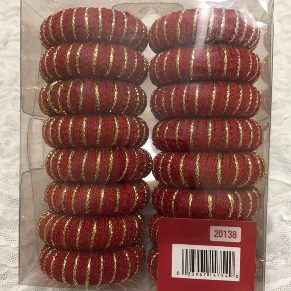 NWT Set of 16 Napkin Rings
Holiday Textured Yarn Wrap - Picture 5 of 5